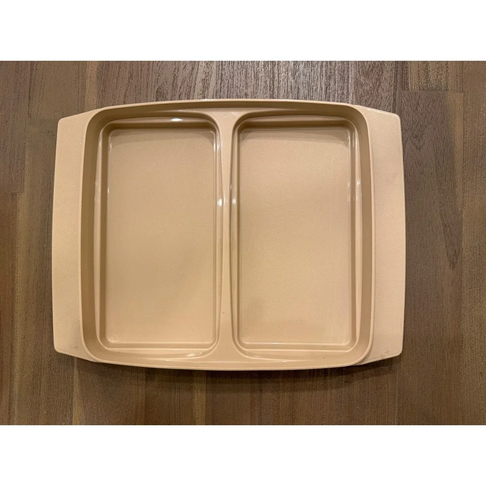 Vintage Tupperware Deviled Egg Carrier Almond Beige with Lid and Inserts‎